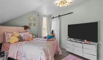 5 Nelson St, East Providence, RI 02916