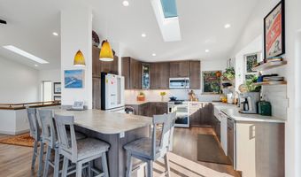 9065 8TH St, Bay City, OR 97107
