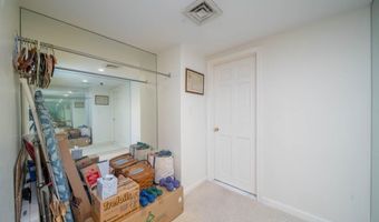152 Crompton Ave 12, East Greenwich, RI 02818
