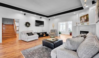 430 Summer Lake Dr, Bedford, IN 47421