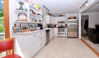 23 Middlebrook Dr, Arundel, ME 04046