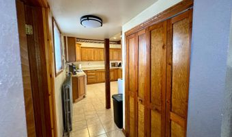 802 7th St, Britton, SD 57430