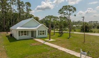 215 15th St, Apalachicola, FL 32320