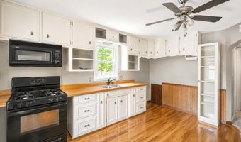 2102 E Oakland Ave, Austin, MN 55912