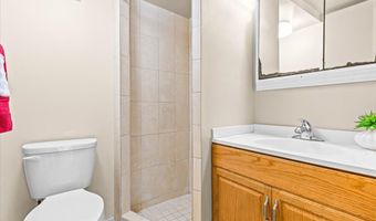 225 Queen St 11E, Honolulu, HI 96813