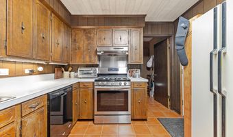 1912 Mimosa St, Abbeville, LA 70510