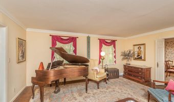 90 Manville Ave, Barnwell, SC 29812