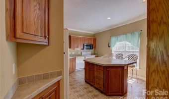 498 Broad Branch Rd, Bakersville, NC 28705