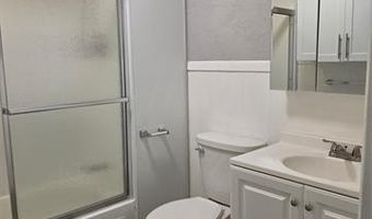 609 W 5th St, Ada, OK 74820