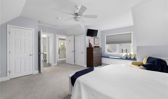 18 STARFISH Dr, Narragansett, RI 02882
