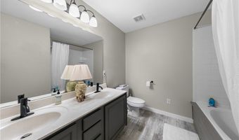 910 NW A St 2, Bentonville, AR 72712