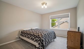 4045 N Harvard Ave, Arlington Heights, IL 60004