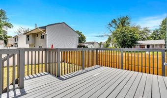 65 Bayview St, Aberdeen, NJ 07721