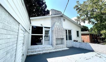 2255 Falmouth Rd, Charlotte, NC 28205