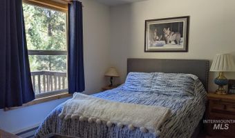 30 Mountain Air Dr, Cascade, ID 83611