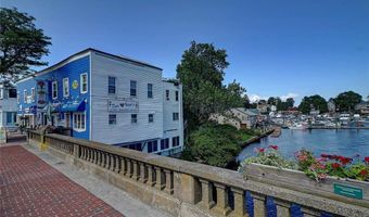 31 Commercial St B, Cranston, RI 02905