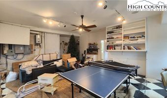 274 Highland Cir, Banner Elk, NC 28604