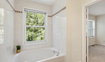 6124 OLD BRENTFORD Ct, Alexandria, VA 22310