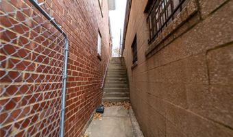 2248 E Broadway, Alton, IL 62002