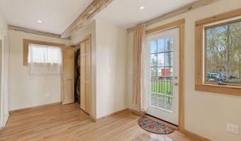 3 York St, Augusta, ME 04330