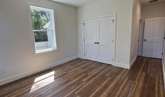 216 15th St, Apalachicola, FL 32320