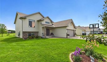 985 Waters Edge Cir, Avon, MN 56310