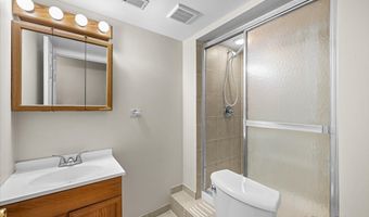 640 Ash St, Algonquin, IL 60102