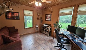 39081 Greenwood Ln, Aberdeen, SD 57401
