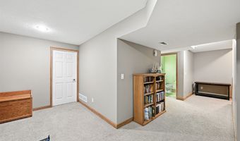 1333 2nd Ave SW, Altoona, IA 50009
