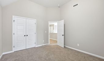 107 Walkabout Dr, Aberdeen, NC 28315
