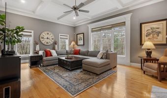 15 Hubbard Ln, Bolton, MA 01740