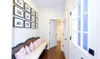 24 Anthony St, Newport, RI 02840