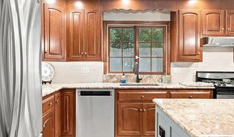 6 Cathedral Ct, Cumberland, RI 02864