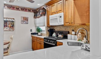 27 E 34TH St, Bayonne, NJ 07002
