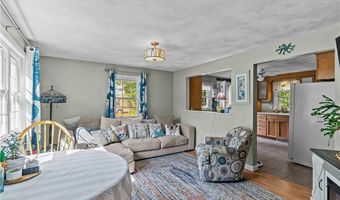 19 Cynthia Dr, Coventry, RI 02816