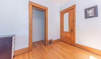 1123 W Huron St, Ann Arbor, MI 48103