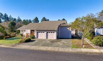 922 TIMBERLINE Dr, Brookings, OR 97415