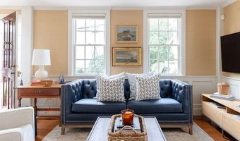 41 Elm St, Newport, RI 02840