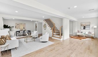 1805 S POLLARD St, Arlington, VA 22204