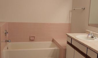 1727 W Hawkes St 8, Arlington Heights, IL 60004