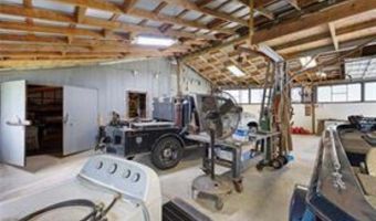 1440 N Shore Rd, Atkins, AR 72823