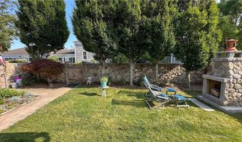 208 Chapel St, Block Island, RI 02807
