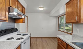 148 Spruce Dr, Apple Valley, MN 55124