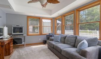 15 Hamden Place Rd, Arundel, ME 04046