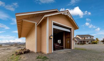 955 Carol Way, Fernley, NV 89408