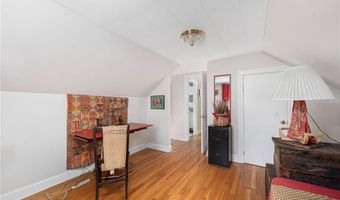 155 Evarts St, Newport, RI 02840