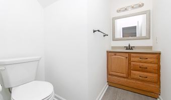 2 VILLAGE Ct, Audubon, NJ 08106