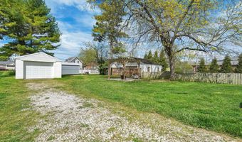 33 School St, Ashville, OH 43103