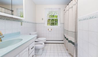 78 South Rd, Colchester, CT 06415