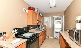 208-210 Donnelly Dr, Anderson, IN 46011